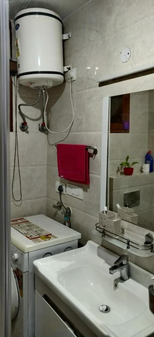 2Bhk Furnished Apartment/Near Kasauli/Barog/Luv Fun & Adventure Solan Exteriér fotografie